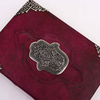 Livro Bronzeado Vermelho - Decoração Hamsa em Relevo