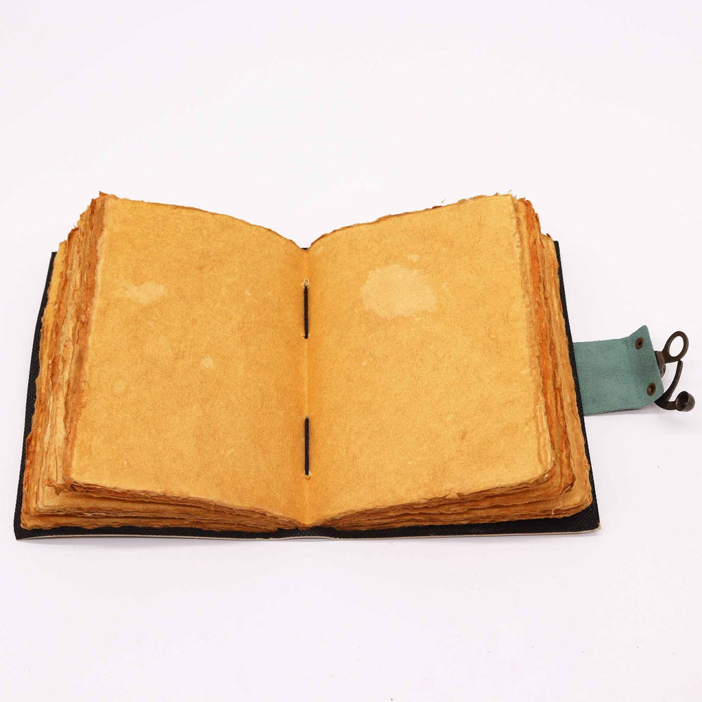 Caderno de Couro Fases da Lua - 12,5x17,5cm