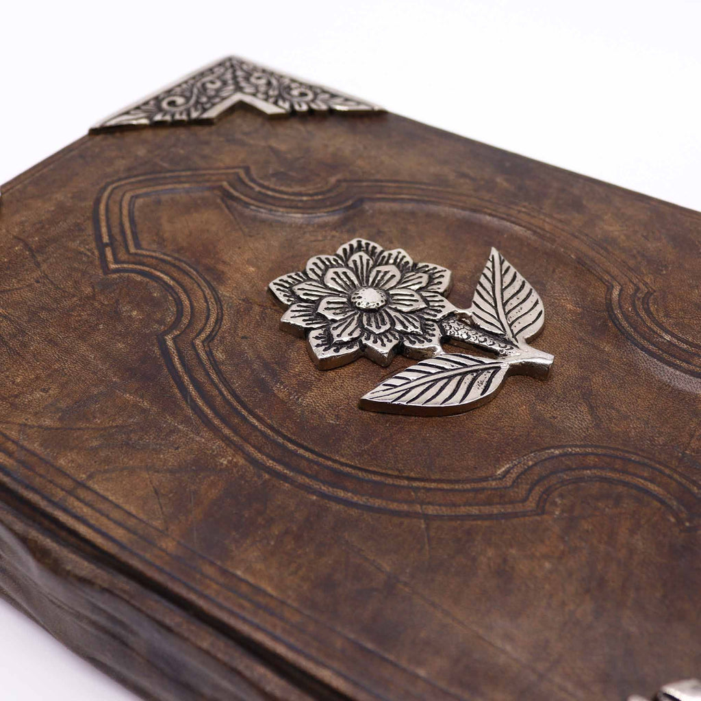 Livro Bronzeado Vermelho - Decoração de Rosas em Relevo
