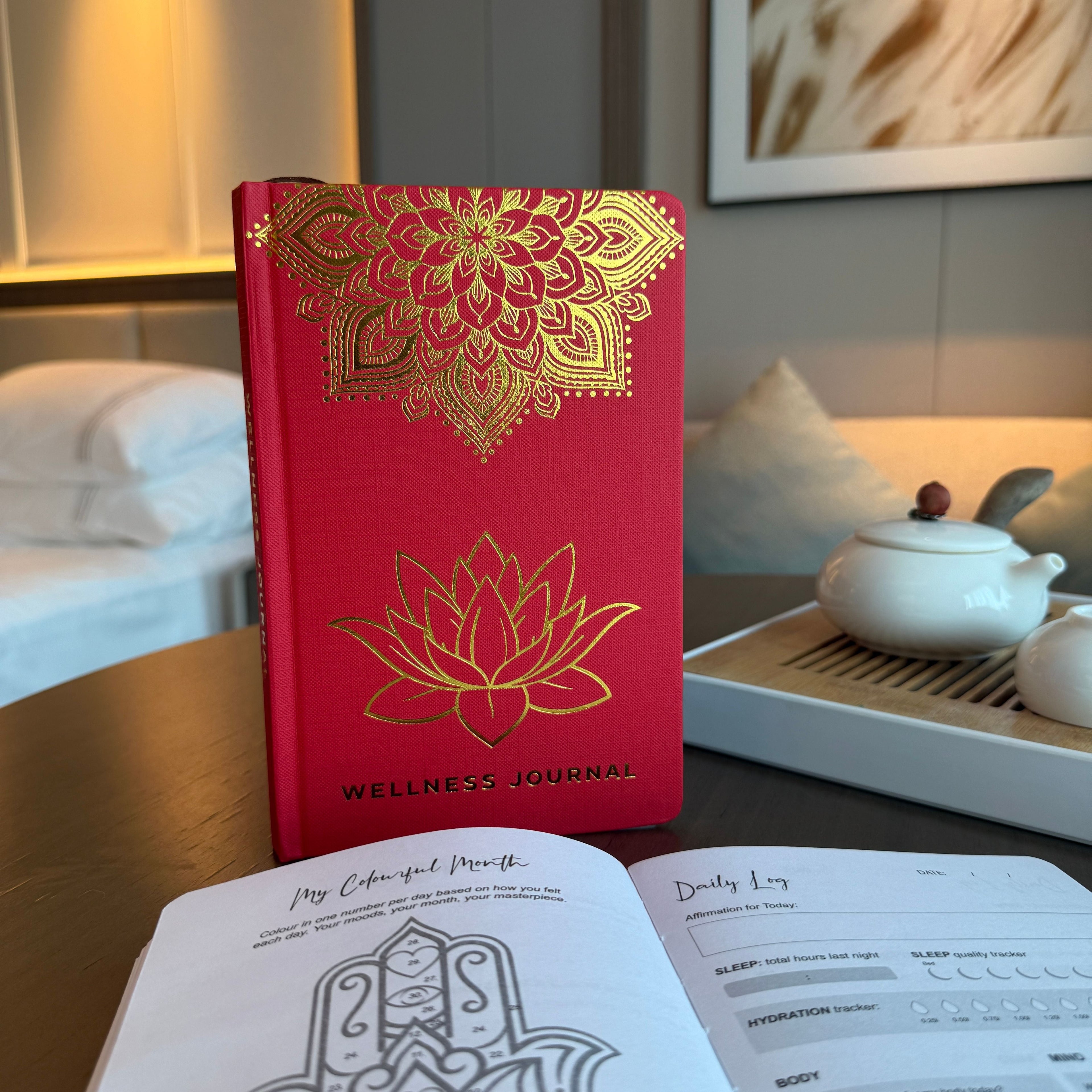 Diário de Bem-Estar Vermelho - 120 páginas - Mandala Dourada e Lótus